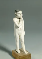 Statuette eines jungen nackten Jungen, Altes Reich